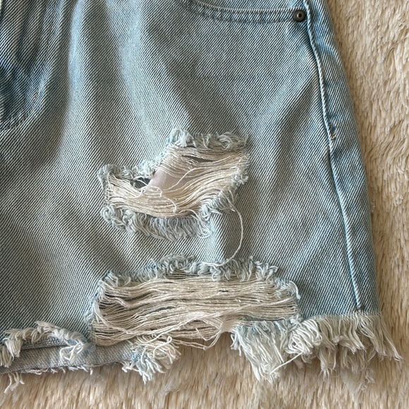 No Boundaries cut off jean shorts size 9 - Picture 14 of 16